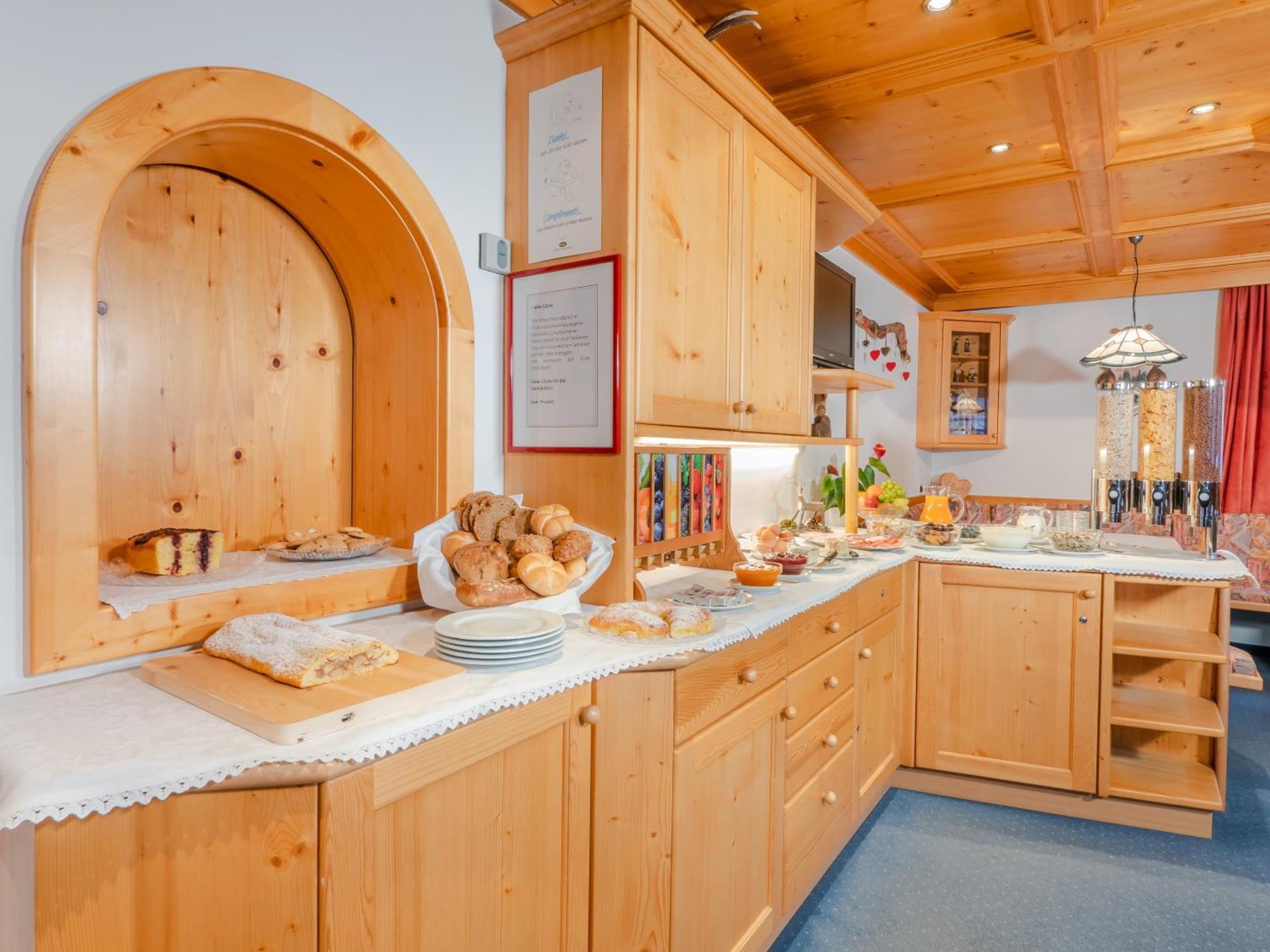Garni La Grambla Hotell Selva di Val Gardena Eksteriør bilde